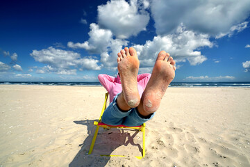 Canvas Print - Erholung und Entspannung am Strand im Spätsommer