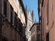 © Stefano - il Duomo di Orvieto svetta con imponenza tra le strade della cittadina.