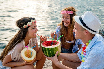 Poster - Multiracial group of friends enjoying summer vacation with cocktails. People, travel concept