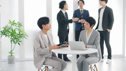 Leinwandbilder - 笑顔のビジネスパーソンのグループ