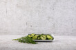 firscher Gurkensalat mit Dill im Studio fotografiert