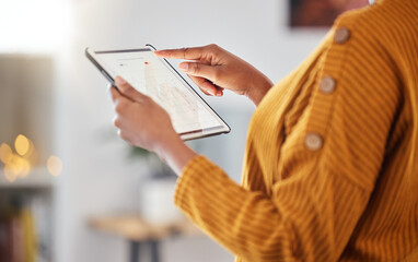 Aufkleber - Woman, hands and tablet with data analysis, connection and information for digital marketing with bokeh. Technology, person and screen with internet for business, research and analytics or charts