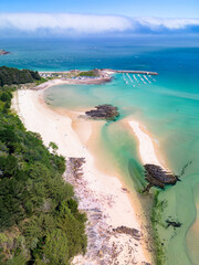 Wall Mural - Vue aérienne de la plage des Montiers et du port d'Erquy par une journée ensoleillée - Erquy dans les Côtes d'Armor (22) en Bretagne