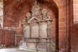 Historischer Altar auf der Burg Lichtenberg. Lichtenberg im Departement Bas-Rhin in der Region Elsass in Frankreich