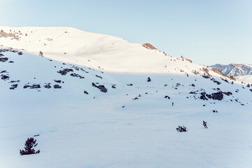 Poster - Snow-covered mount of Pyrenees against the blue sky in winter