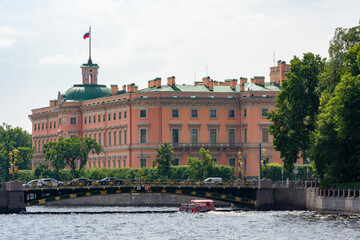 Wall Mural - Saint Michael's castle (Mikhailovsky Castle or Engineers' Castle) along Fontanka river, St. Petersburg, Russia