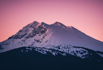 Poster - pink sky with mountain winter