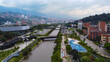 © felipe - La ciudad de Medellín vista desde parques del rio