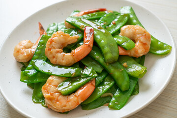 Wall Mural - Stir-Fried Green Peas with Shrimp