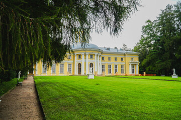 Wall Mural - the palace in the park