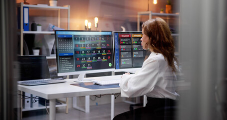 Aufkleber - Digital Calendar Schedule Software In Office