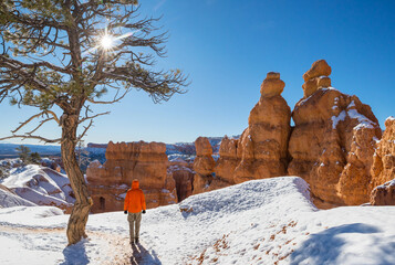 Canvas Print - Hike in winter Bryce