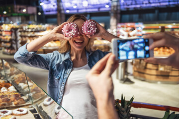 Wall Mural - Woman at the supermarket