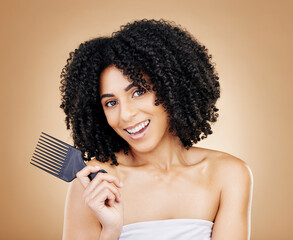 Sticker - Hair, curls and woman with comb, beauty and treatment for shine, cosmetic care and portrait on studio background. Wellness, haircare and growth with strong texture and brush locks, volume and afro