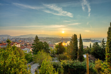 Canvas Print - Aerial Panorama of Split at sunrise viewed from Marjan Park, Croatia