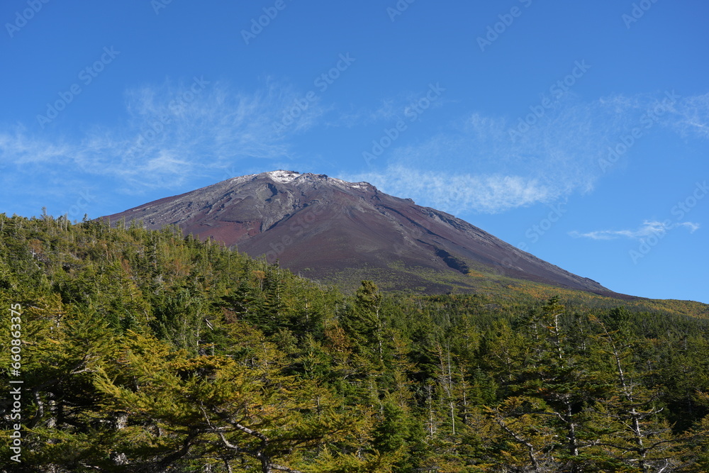 富士山の初冠雪Stock Photo | Adobe Stock