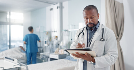 Aufkleber - Internet, black man or doctor with a tablet, typing or connection with online results, healthcare or website information. African person, worker or medical professional with tech, surgeon or research