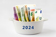 2024, Geldscheine, Euro, Geldtopf