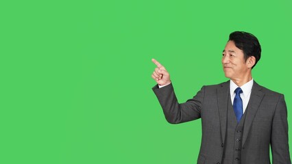 Leinwandbilder - 案内する中年ビジネスマン