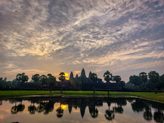 Wall Mural - Sunrise at Angkor Wat Cambodia