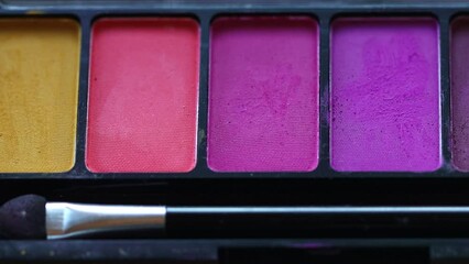 Aufkleber - Colored Cosmetic Eyeshadow in Palette.