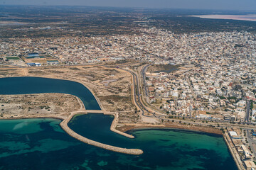 Canvas Print - Aerial view of the Tunisian coast and the city of Mahdia.