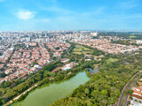 Fototapeta Nowy Jork - Vista aérea do parque Lagoa do Taquaral em Campinas, São Paulo. 2023,