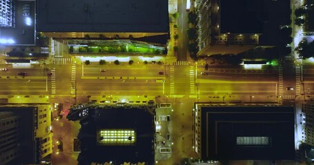 Poster - Aerial view of brightly illuminated Broad street in downtown district of Richmond in Virginia, USA. Traffic in modern American city