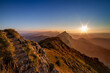Schweizer Alpenkette vom Pilatus blickend richtung Osten während Sonnenuntergang