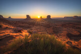 Fototapeta Do przedpokoju - sunrise over monument valley, arizona, usa