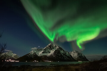 Aurora Polaris on fire in Lofoten