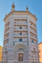 Canvas Print - Parma and the Lombard Romanesque style architectures