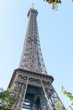 Fototapeta Boho - Torre Eiffel, Símbolo nacional de París, desde la base, francia