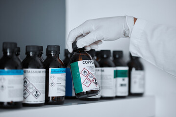 Aufkleber - Scientist, bottle and copper in chemistry lab on shelf for pharma, analysis and medicine development. Science person, gloves and study with medical research for pharmaceutical industry innovation