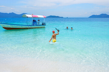 Sticker - Family swimming in tropical sea