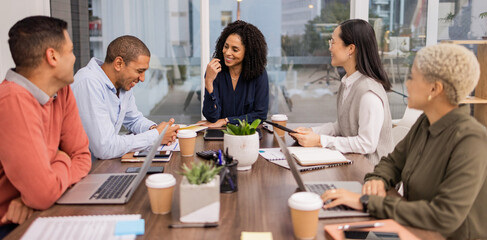 Leinwandbilder - Content marketing, laptop or happy business people in meeting planning a digital startup project. Funny group, laughing or employees in collaboration for research, office strategy or team goals
