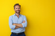 © RemsH - portrait of a man in front of a yellow background