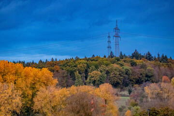 Wall Mural - Strommasten im Herbst