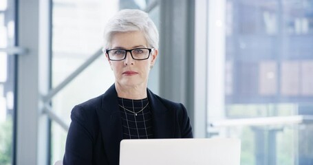 Aufkleber - Senior, business and face of serious woman at laptop in office for online planning, research and tech desk. Portrait of professional entrepreneur with glasses working on computer in corporate company