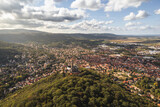 Fototapeta Sawanna - Luftaufnahme Stadt Wernigerode bei schönem Wetter
