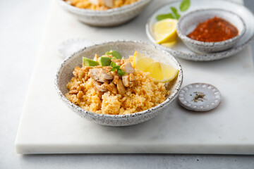 Sticker - Chicken with couscous and avocado