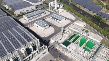 Canvas Print - solar panels on factory rooftop