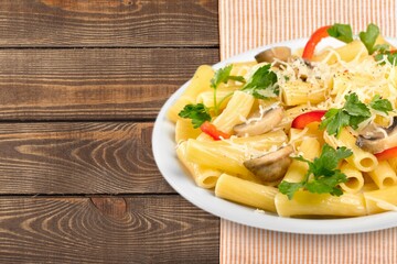 Poster - Creamy tasty fresh pasta on plate