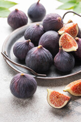 Wall Mural - Fresh ripe figs