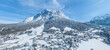 Ehrwald in Tirol im Winter, Blick zur mächtigen Zugspitze im Wettersteingebirge