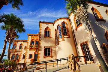 Wall Mural - Sarasota, FL, USA - 11 12 2023: The landscape of Ringling museum in Florida
