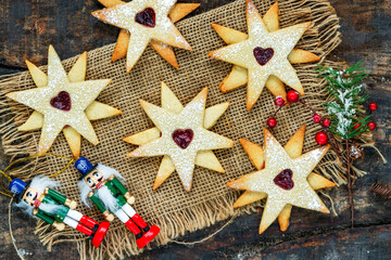 Canvas Print - Linzer cookies - Austrian Christmas shortbread biscuits with raspberry jam