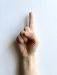 © zuu - ジェスチャー　人差し指を立てる