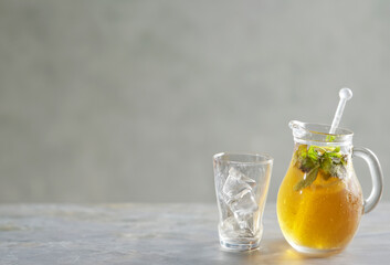 Canvas Print - tea with lemon and mint