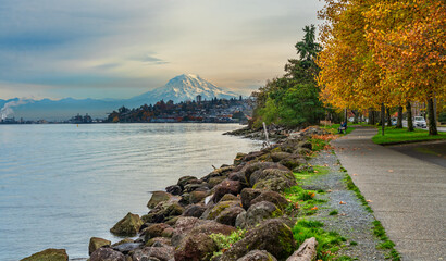 Wall Mural - Ruston Mountain Scene 3